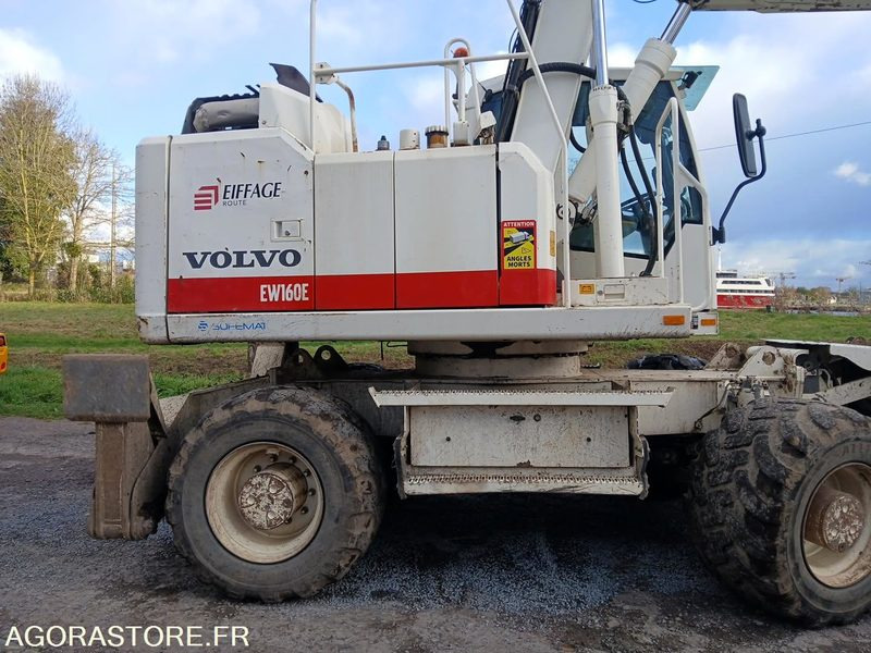 PELLE SUR PNEUS - VOLVO -EW160E - 2016 - 12500 - Ekskavator: gambar 1 PELLE SUR PNEUS - VOLVO -EW160E - 2016 - 12500 - Ekskavator: gambar 1