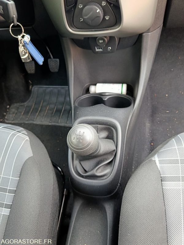 Mobil PEUGEOT 108 - 5600kms: gambar 6