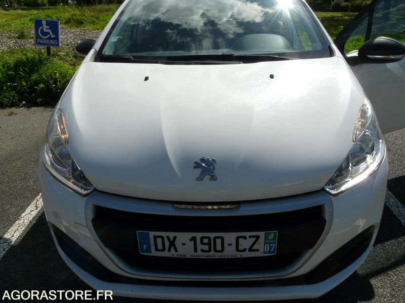 PEUGEOT 208 DX190CZ - Mobil: gambar 1 PEUGEOT 208 DX190CZ - Mobil: gambar 1