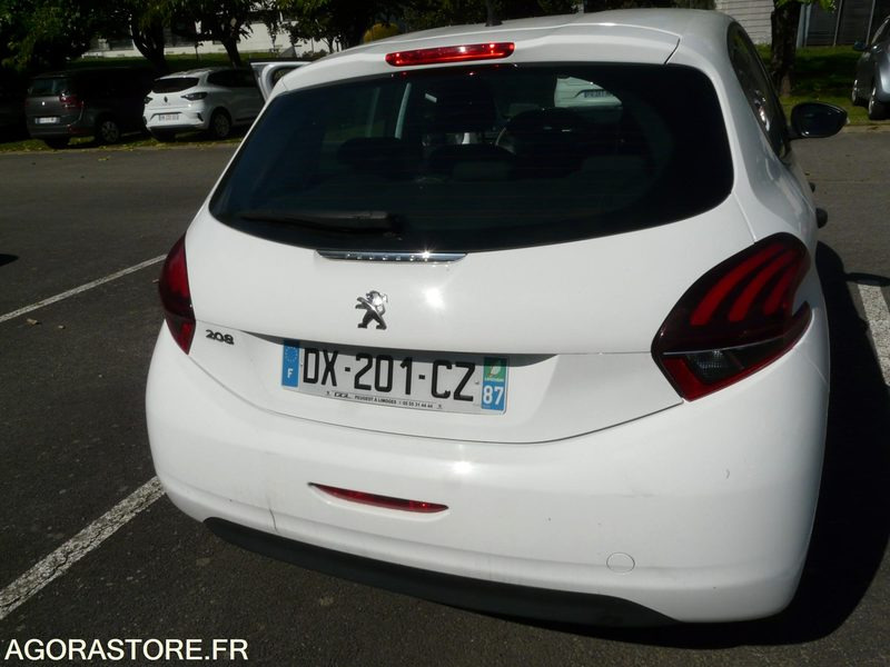 PEUGEOT 208 DX201CZ - Mobil: gambar 3 PEUGEOT 208 DX201CZ - Mobil: gambar 3
