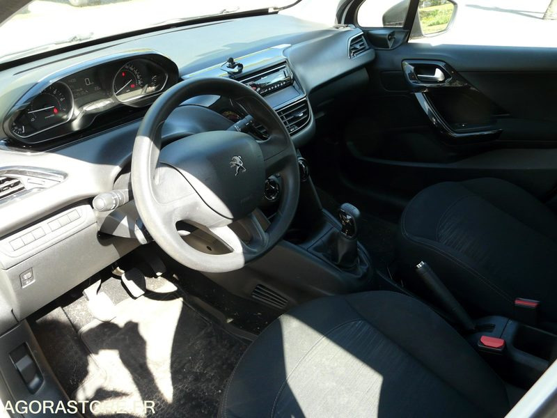 PEUGEOT 208 DX201CZ - Mobil: gambar 5 PEUGEOT 208 DX201CZ - Mobil: gambar 5