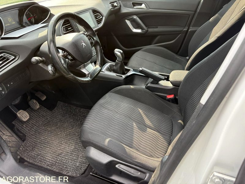 PEUGEOT 308 DIESEL 1.6 L HDI - Mobil: gambar 5 PEUGEOT 308 DIESEL 1.6 L HDI - Mobil: gambar 5