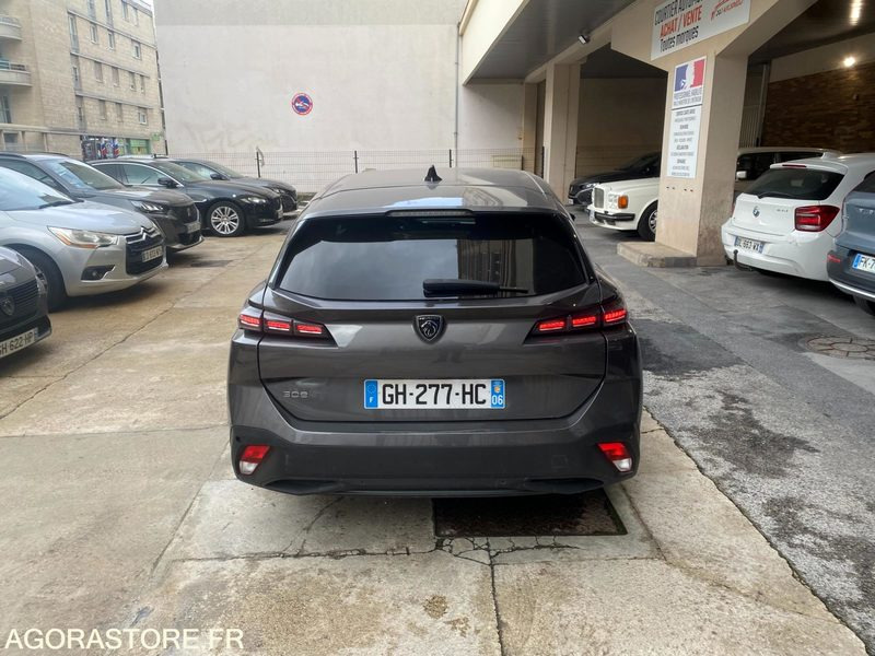 PEUGEOT 308 III Active Pack(P5) SW 1.5 BlueHDi EAT8 130 cv Boîte auto Pas de TVA - Station wagon: gambar 4 PEUGEOT 308 III Active Pack(P5) SW 1.5 BlueHDi EAT8 130 cv Boîte auto Pas de TVA - Station wagon: gambar 4