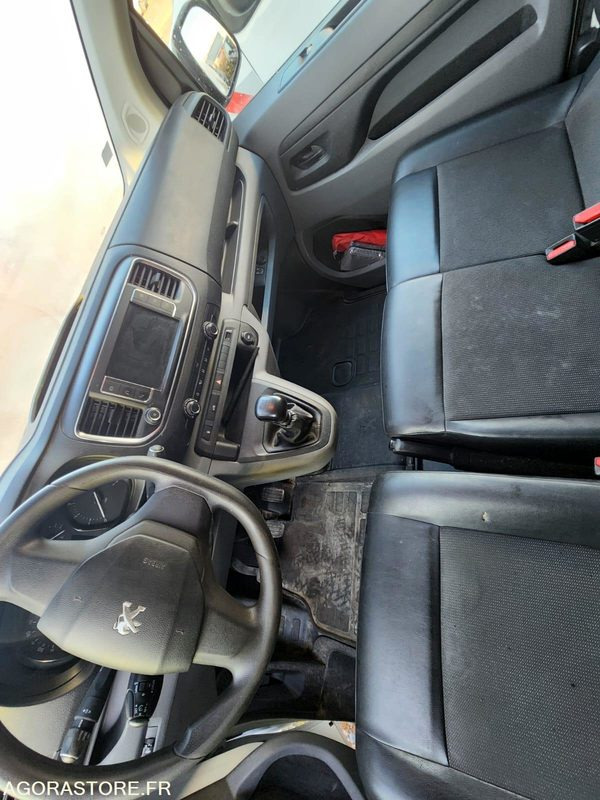 PEUGEOT EXPERT 1.5 BLUEHDI 120 - 2021 - 182104 km - Van panel: gambar 5 PEUGEOT EXPERT 1.5 BLUEHDI 120 - 2021 - 182104 km - Van panel: gambar 5
