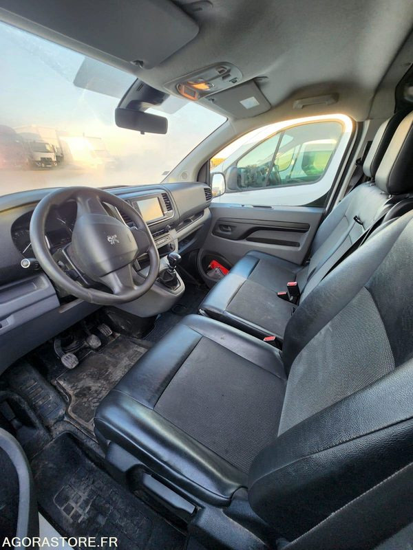 PEUGEOT EXPERT 1.5 BLUEHDI 120 - 2021 - 182104 km - Van panel: gambar 4 PEUGEOT EXPERT 1.5 BLUEHDI 120 - 2021 - 182104 km - Van panel: gambar 4