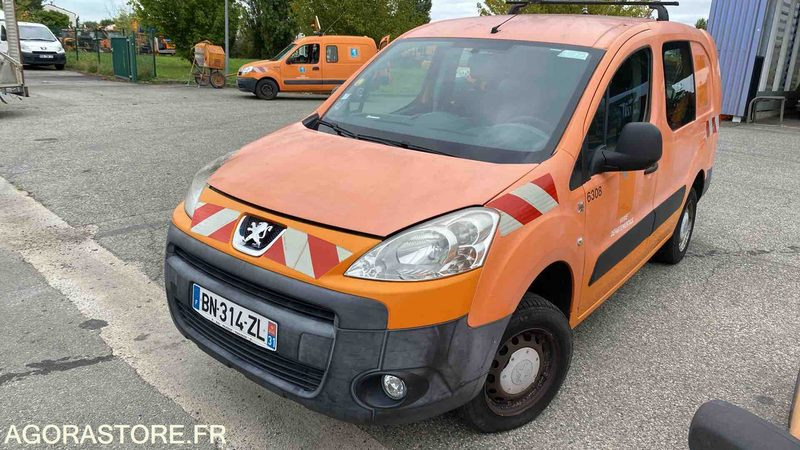 PEUGEOT PARTNER 4X4 DANGEL - 182618 KM - Van kecil: gambar 1 PEUGEOT PARTNER 4X4 DANGEL - 182618 KM - Van kecil: gambar 1
