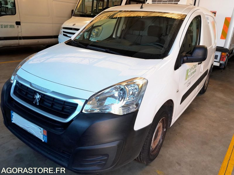 PEUGEOT PARTNER II 1.6 Vti 50026 kms 2016 frigo - Van kecil: gambar 3 PEUGEOT PARTNER II 1.6 Vti 50026 kms 2016 frigo - Van kecil: gambar 3