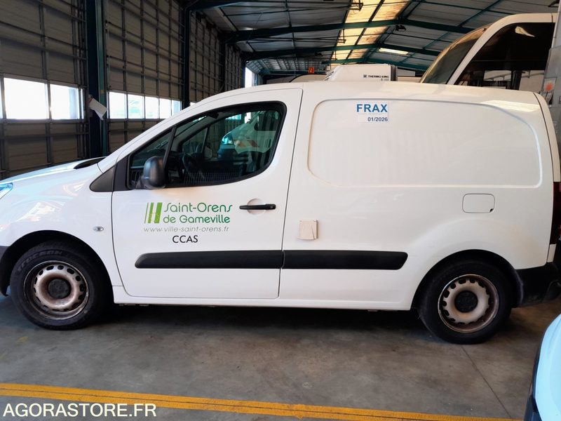 PEUGEOT PARTNER II 1.6 Vti 50026 kms 2016 frigo - Van kecil: gambar 4 PEUGEOT PARTNER II 1.6 Vti 50026 kms 2016 frigo - Van kecil: gambar 4