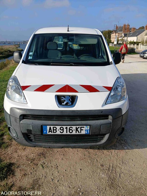 PEUGEOT PARTNER - Van kecil: gambar 1 PEUGEOT PARTNER - Van kecil: gambar 1