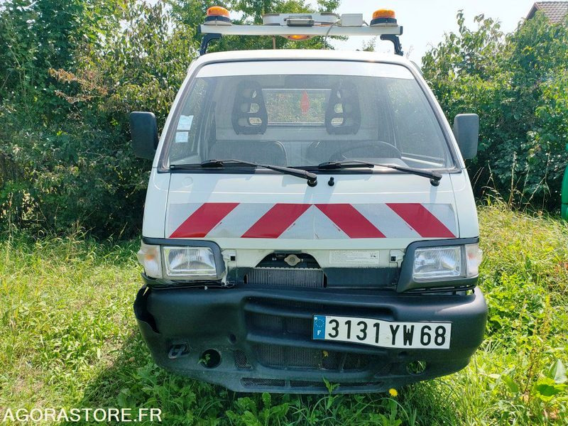 PIAGGIO PORTER - Van jungkit: gambar 2 PIAGGIO PORTER - Van jungkit: gambar 2