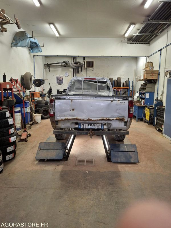 PICK UP D MAX   ISUZU - Truk pikap: gambar 2 PICK UP D MAX   ISUZU - Truk pikap: gambar 2