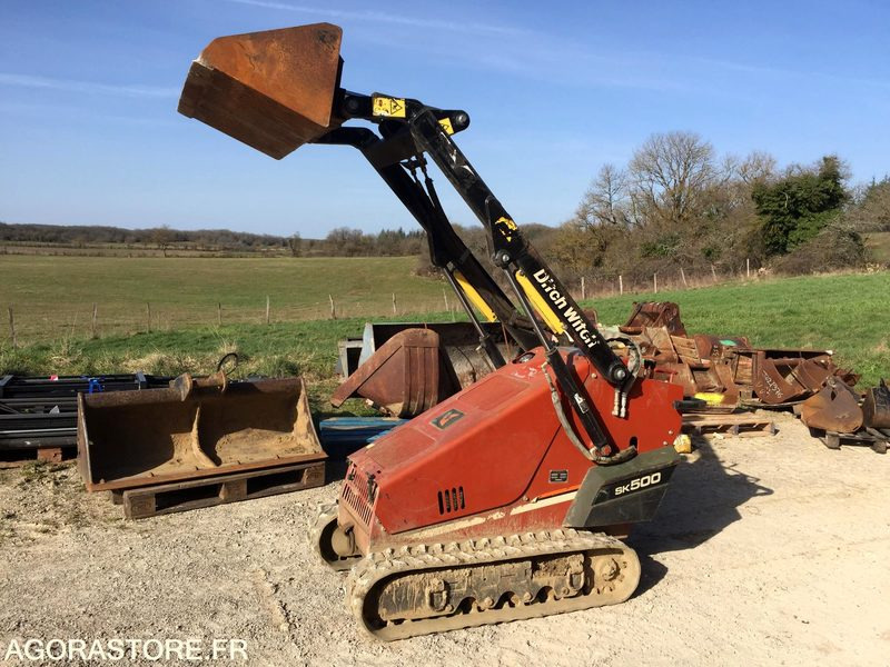 PORTE OUTILS à chenilles DITCH WITCH SK500 - Loader konstruksi: gambar 1 PORTE OUTILS à chenilles DITCH WITCH SK500 - Loader konstruksi: gambar 1