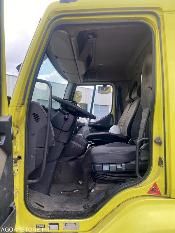 PORTEUR BOM 16T RENAULT FAUN - 252385km- 2012 (4008) - Truk sampah: gambar 4 PORTEUR BOM 16T RENAULT FAUN - 252385km- 2012 (4008) - Truk sampah: gambar 4