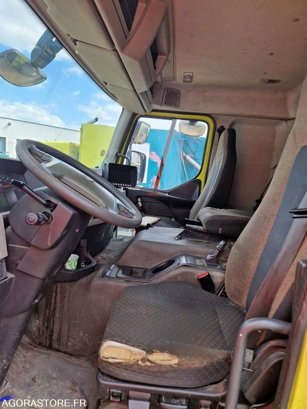PORTEUR BOM 26T VOLVO GEESINK - 2014 - 154700kms - Truk sampah: gambar 2 PORTEUR BOM 26T VOLVO GEESINK - 2014 - 154700kms - Truk sampah: gambar 2