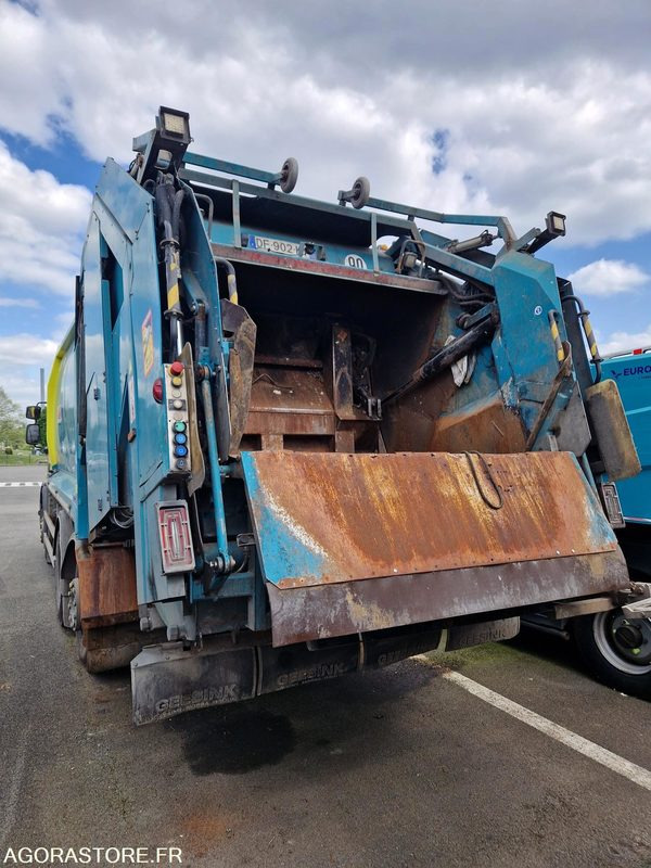PORTEUR BOM 26T VOLVO GEESINK - 2014 - 154700kms - Truk sampah: gambar 5 PORTEUR BOM 26T VOLVO GEESINK - 2014 - 154700kms - Truk sampah: gambar 5