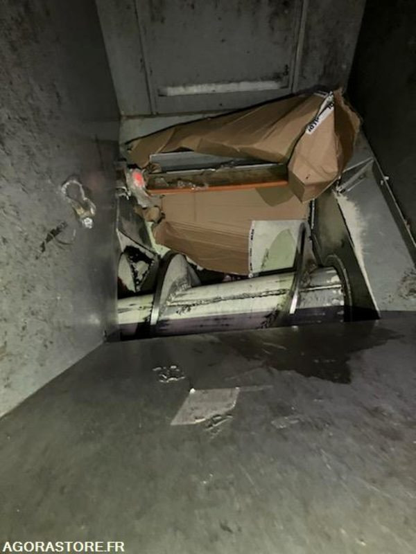 PRESSE A CARTON A VIS PRESTO SPN15 - 2009 - Peralatan dan perlengkapan: gambar 1 PRESSE A CARTON A VIS PRESTO SPN15 - 2009 - Peralatan dan perlengkapan: gambar 1