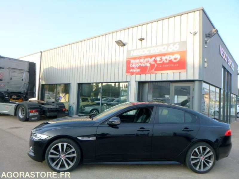 PRIX TTC 0% TVA - JAGUAR XE 2.0 180CV R SPORT AWD - 2016 - 160 000km - Mobil: gambar 5 PRIX TTC 0% TVA - JAGUAR XE 2.0 180CV R SPORT AWD - 2016 - 160 000km - Mobil: gambar 5
