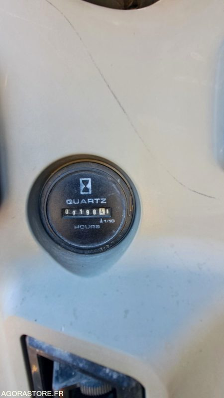 Pelle New Holland E135SR-1ES Diesel 2007 - Ekskavator perayap: gambar 4 Pelle New Holland E135SR-1ES Diesel 2007 - Ekskavator perayap: gambar 4