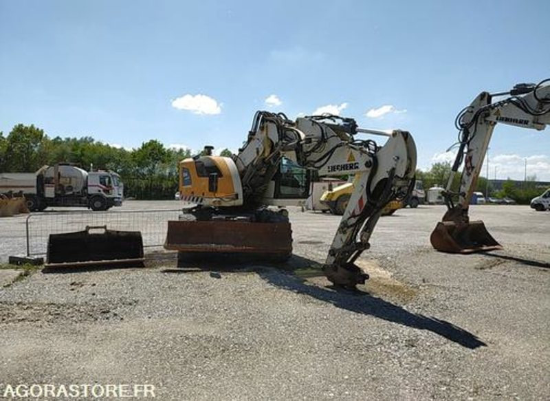 Pelle à pneus Liebherr A914 - 2014 / 11357 HEURES (ML478) - Ekskavator: gambar 1 Pelle à pneus Liebherr A914 - 2014 / 11357 HEURES (ML478) - Ekskavator: gambar 1