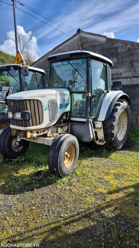 JHON DEERE M6220 - 2004 - Peralatan lainnya: gambar 1 JHON DEERE M6220 - 2004 - Peralatan lainnya: gambar 1