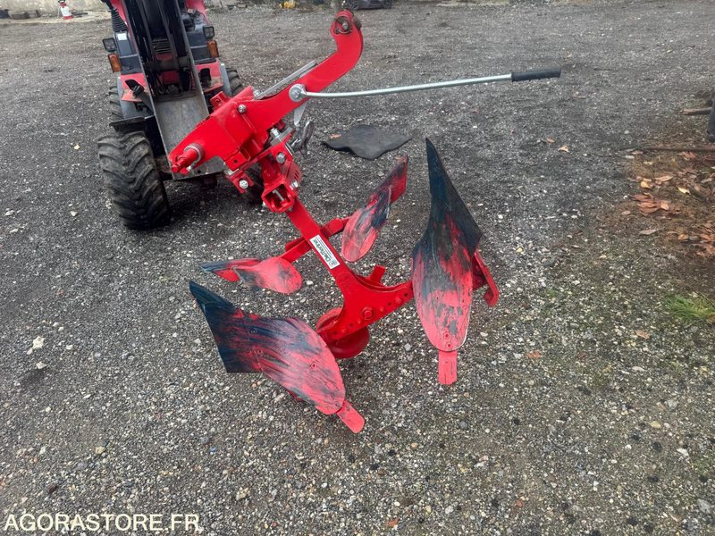 CHARRUE 1 SOCLE MICRO TRACTEUR - Peralatan pertanian: gambar 1 CHARRUE 1 SOCLE MICRO TRACTEUR - Peralatan pertanian: gambar 1