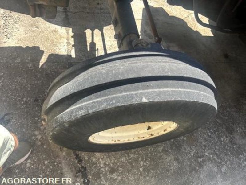 TRACTEUR NEW HOLLAND - 2003 - 4459H - 8174HB2B - Peralatan pertanian: gambar 3 TRACTEUR NEW HOLLAND - 2003 - 4459H - 8174HB2B - Peralatan pertanian: gambar 3