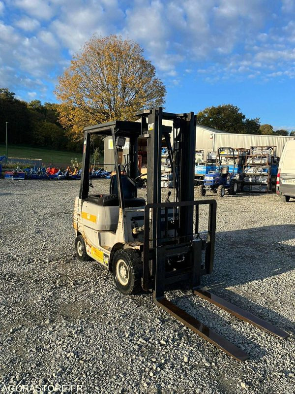 Caterpillar chariot élévateur diesel - Peralatan untuk menangani material: gambar 1 Caterpillar chariot élévateur diesel - Peralatan untuk menangani material: gambar 1