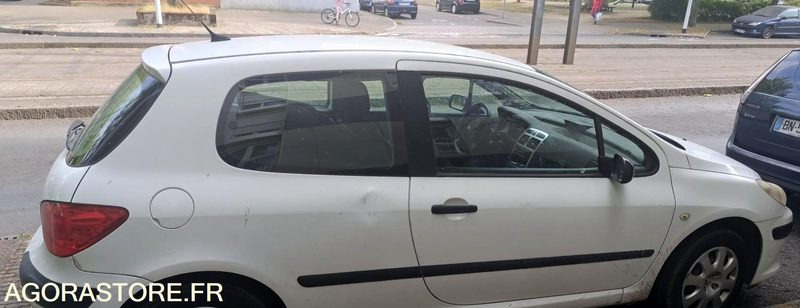 Peugeot 307 - 2005 - 216 000 KM - Mobil: gambar 4 Peugeot 307 - 2005 - 216 000 KM - Mobil: gambar 4
