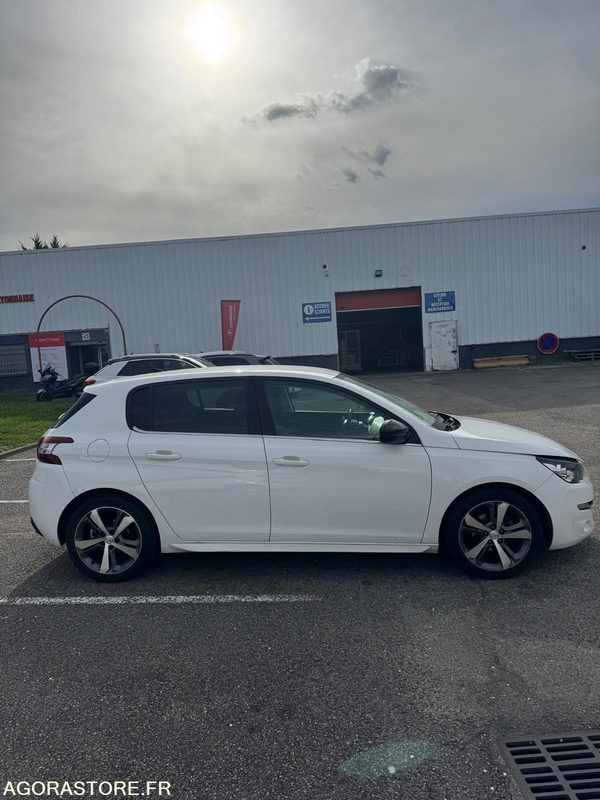 Peugeot 308 1.6 HDi 90 CV phase 2 T9 - 2014 - 172 500 KMS - Mobil: gambar 2 Peugeot 308 1.6 HDi 90 CV phase 2 T9 - 2014 - 172 500 KMS - Mobil: gambar 2
