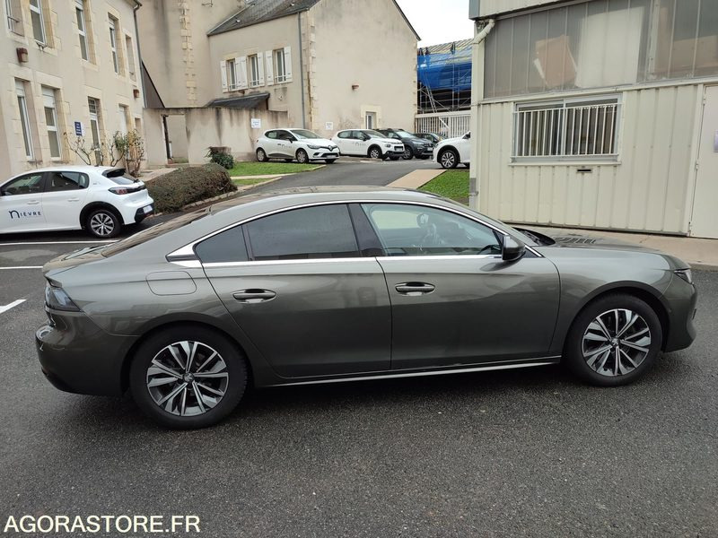 Peugeot 508 HDI ALLURE 160 CV EAT8 - Mobil: gambar 1 Peugeot 508 HDI ALLURE 160 CV EAT8 - Mobil: gambar 1
