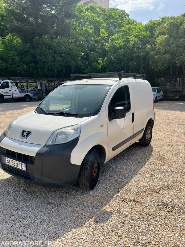 Peugeot Bipper 128000 kms - 2011 - Van kecil: gambar 2 Peugeot Bipper 128000 kms - 2011 - Van kecil: gambar 2