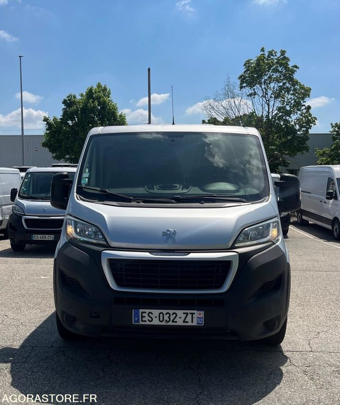 Peugeot Boxer L1H2 330 L1H1 2L Bluehdi - 2017 - 139 950km - Van berpendingin: gambar 1 Peugeot Boxer L1H2 330 L1H1 2L Bluehdi - 2017 - 139 950km - Van berpendingin: gambar 1
