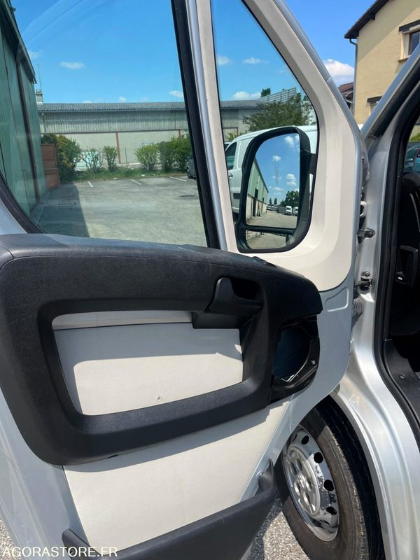 Van berpendingin Peugeot Boxer L1H2 330 L1H1 2L Bluehdi - 2017 - 139 950km: gambar 8