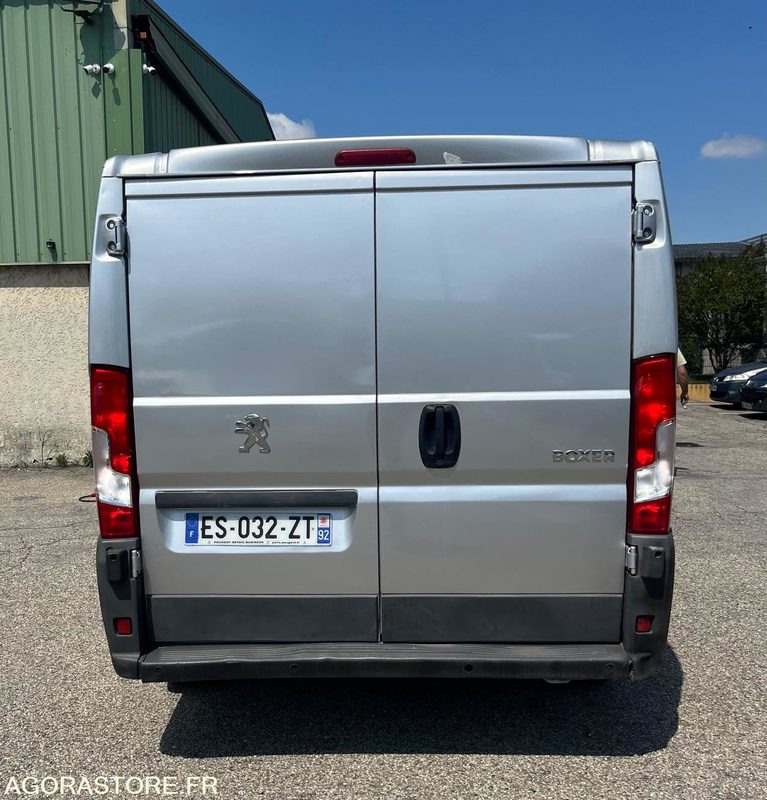 Peugeot Boxer L1H2 330 L1H1 2L Bluehdi - 2017 - 139 950km - Van berpendingin: gambar 3 Peugeot Boxer L1H2 330 L1H1 2L Bluehdi - 2017 - 139 950km - Van berpendingin: gambar 3
