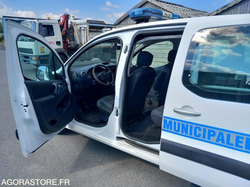 Peugeot Partner BL028QY - Van kecil: gambar 2 Peugeot Partner BL028QY - Van kecil: gambar 2