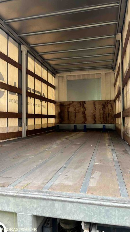 RENAULT 270 DXI - 2010 - 335258kms - Truk dengan terpal samping: gambar 5 RENAULT 270 DXI - 2010 - 335258kms - Truk dengan terpal samping: gambar 5