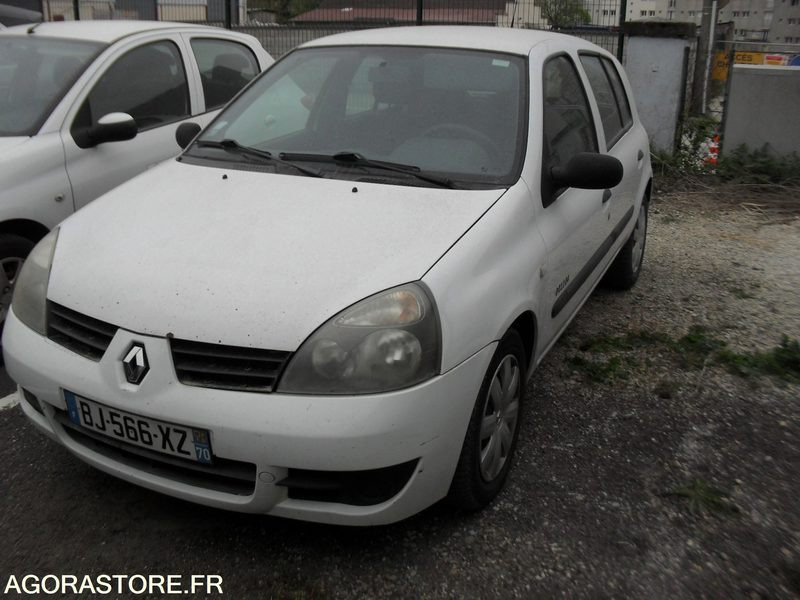 RENAULT CLIO 1.5 DCI 5 PORTES - Mobil: gambar 2 RENAULT CLIO 1.5 DCI 5 PORTES - Mobil: gambar 2