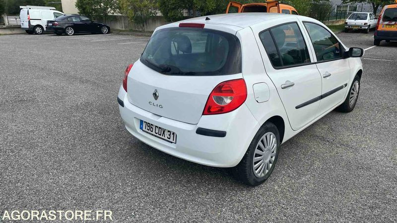 RENAULT CLIO - 2008 - 171835 KM - Mobil: gambar 4 RENAULT CLIO - 2008 - 171835 KM - Mobil: gambar 4