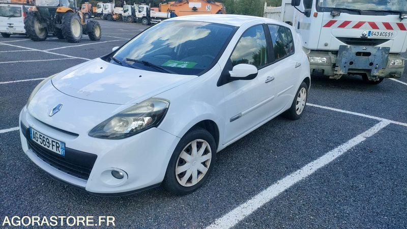 RENAULT CLIO - 2009 - 208126kms - Mobil: gambar 1 RENAULT CLIO - 2009 - 208126kms - Mobil: gambar 1