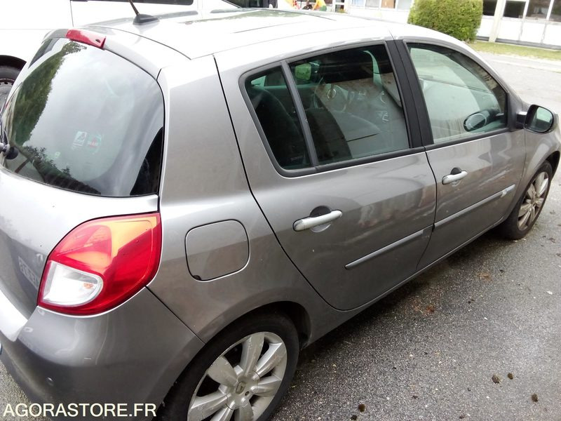 RENAULT CLIO 2010 - Mobil: gambar 5 RENAULT CLIO 2010 - Mobil: gambar 5