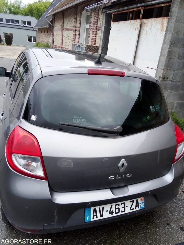 RENAULT CLIO 2010 - Mobil: gambar 1 RENAULT CLIO 2010 - Mobil: gambar 1