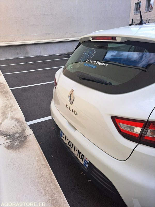 RENAULT - CLIO - 2018 - 79 000 KM - Mobil: gambar 2 RENAULT - CLIO - 2018 - 79 000 KM - Mobil: gambar 2