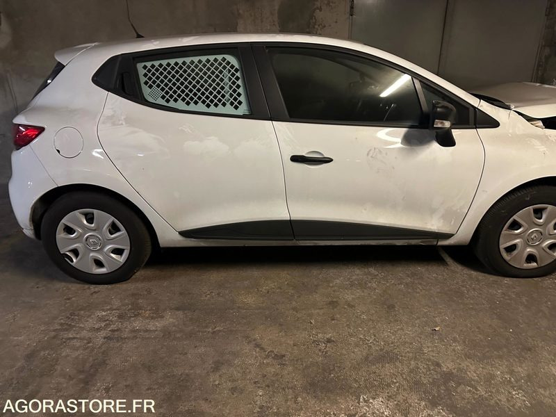 RENAULT CLIO - 2020 - 1858 KM - Mobil: gambar 2 RENAULT CLIO - 2020 - 1858 KM - Mobil: gambar 2
