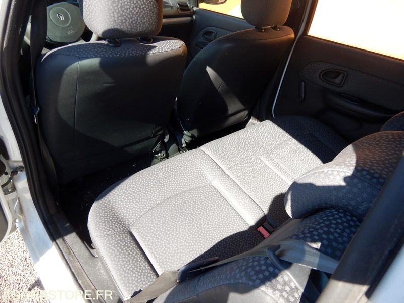 RENAULT CLIO Diesel - Mobil: gambar 5 RENAULT CLIO Diesel - Mobil: gambar 5