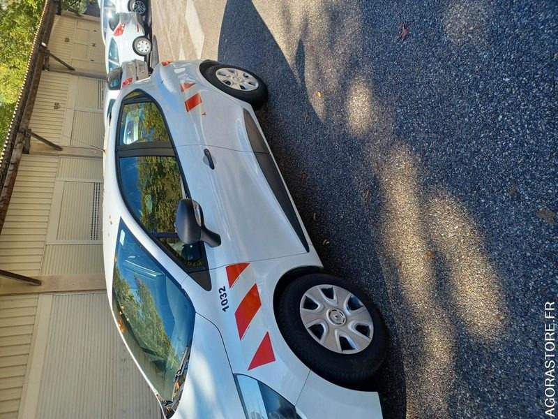 RENAULT CLIO SOCIETE / REF SCP : 1032 - Mobil: gambar 3 RENAULT CLIO SOCIETE / REF SCP : 1032 - Mobil: gambar 3