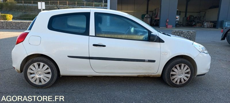 RENAULT CLIO SOCIETE de 2011 - 203 500 km (R30359) - Mobil: gambar 1 RENAULT CLIO SOCIETE de 2011 - 203 500 km (R30359) - Mobil: gambar 1