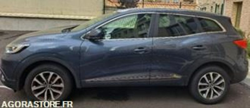RENAULT - KADJAR - 2018 - 180 000KM - Mobil SUV: gambar 3 RENAULT - KADJAR - 2018 - 180 000KM - Mobil SUV: gambar 3