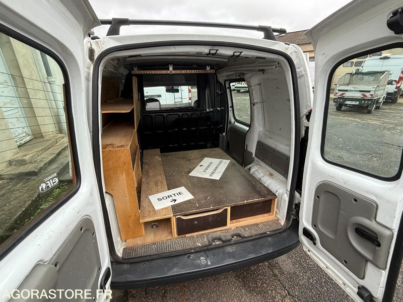 RENAULT KANGOO - 2007 - 87000KM - Van kecil: gambar 3 RENAULT KANGOO - 2007 - 87000KM - Van kecil: gambar 3