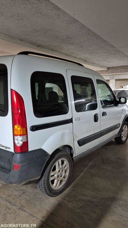 RENAULT KANGOO 4×4 - 2007 - 203659KM - Mobil: gambar 5 RENAULT KANGOO 4×4 - 2007 - 203659KM - Mobil: gambar 5
