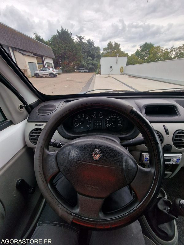 Van kecil RENAULT KANGOO - LOT N°2: gambar 13 Van kecil RENAULT KANGOO - LOT N°2: gambar 13